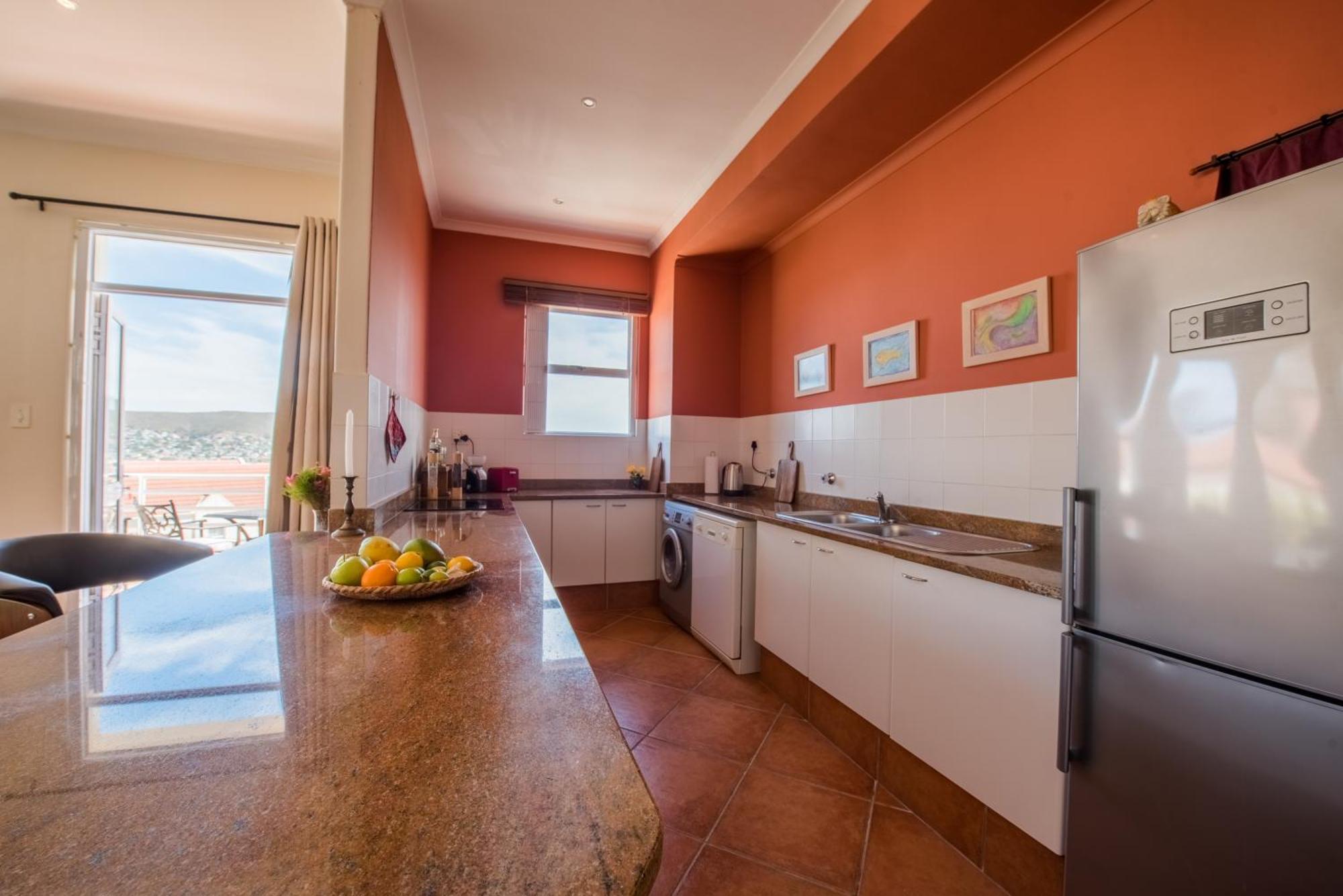 Apartment Stunning Table Mountain And Harbor View