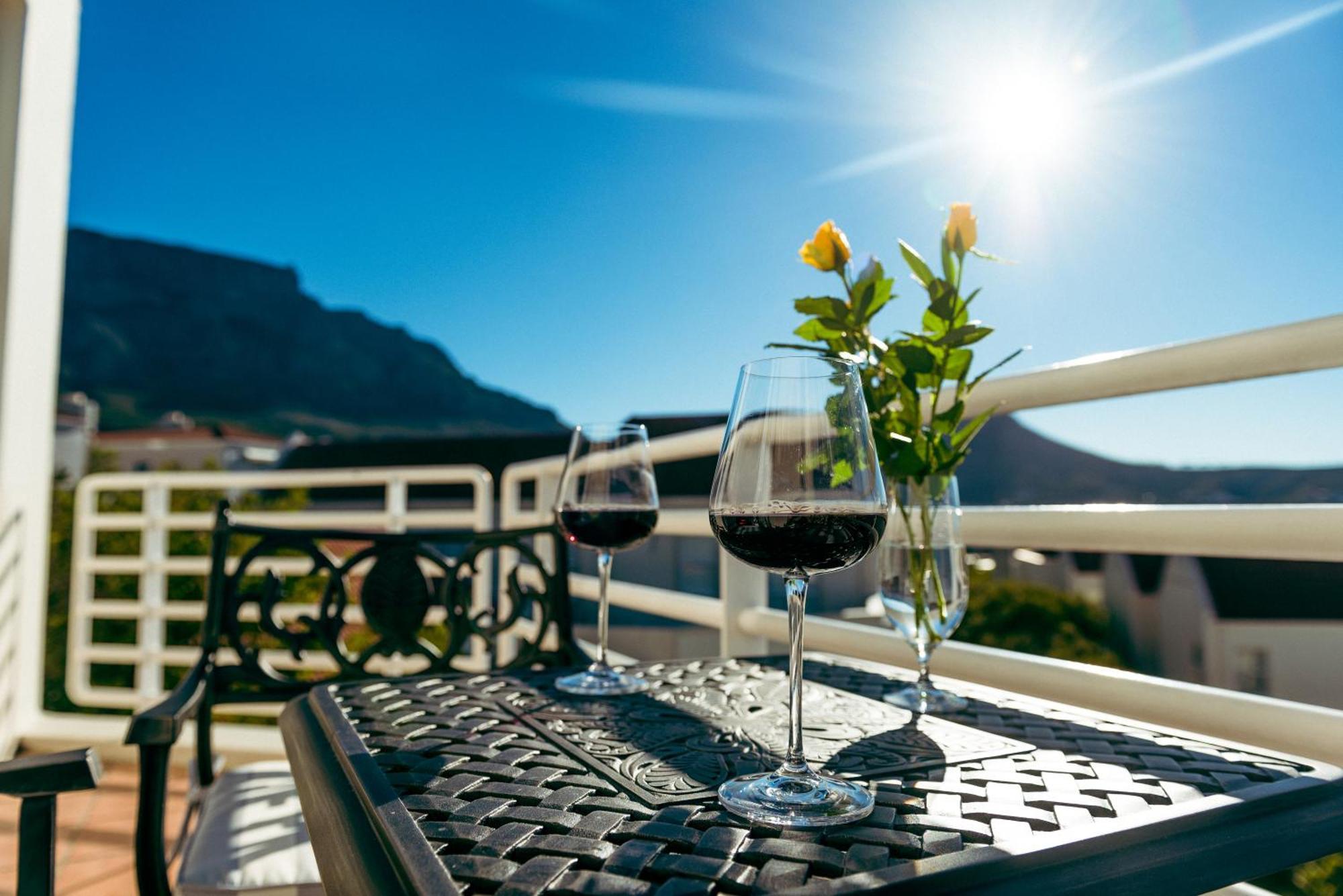 Stunning Table Mountain And Harbor View * Kapstadt