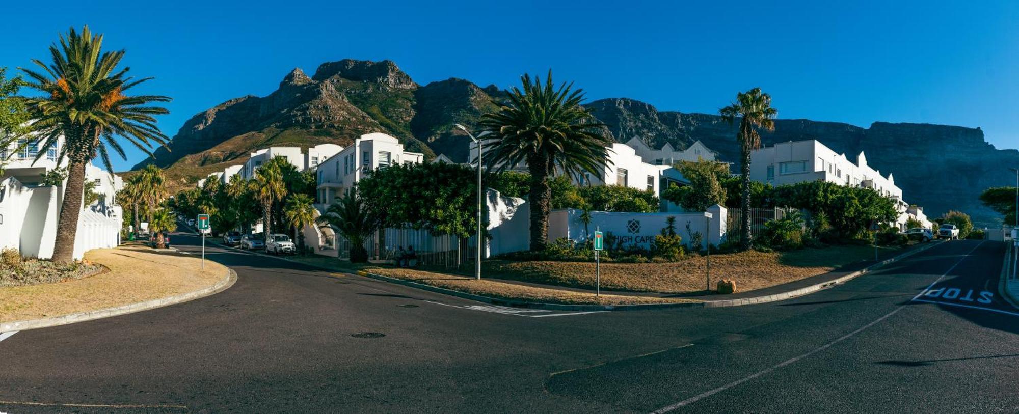 Stunning Table Mountain And Harbor View Kapstadt